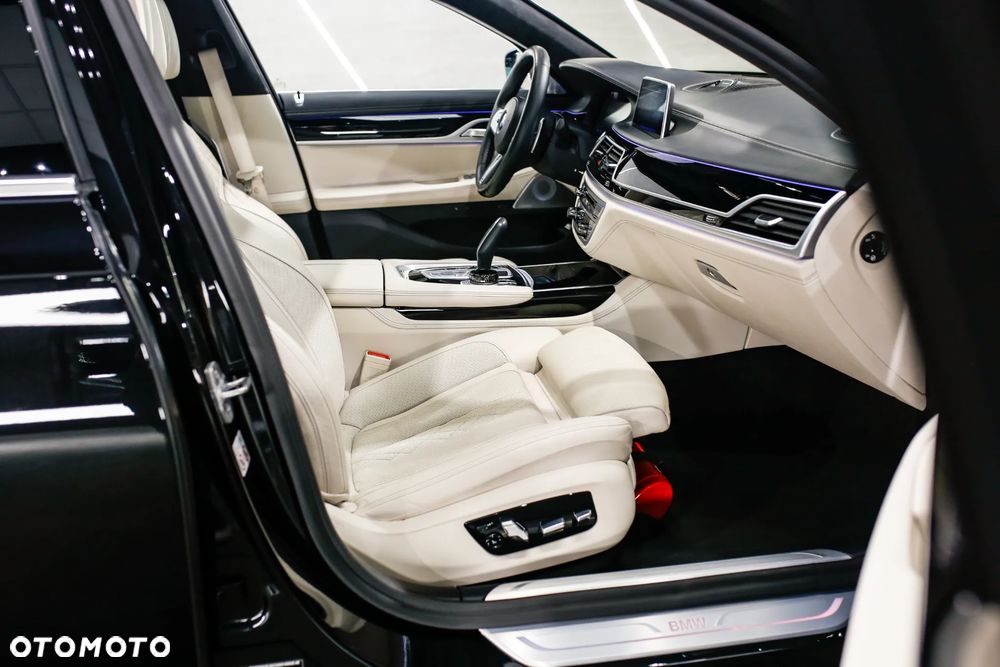 BMW Seria 7 750d xDrive sport - 33