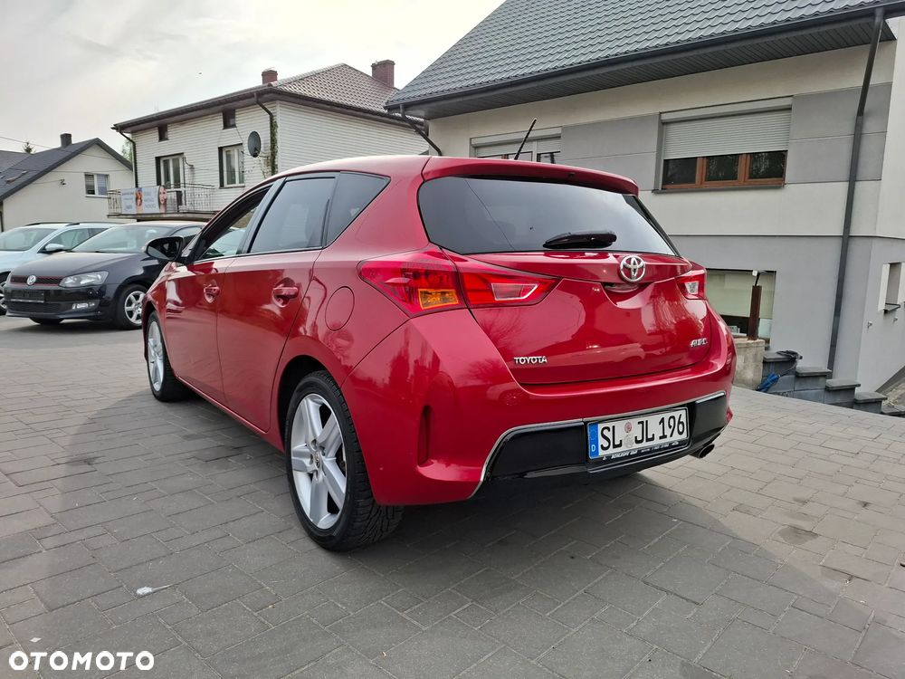 Toyota Auris 1.6 Premium Start - 3