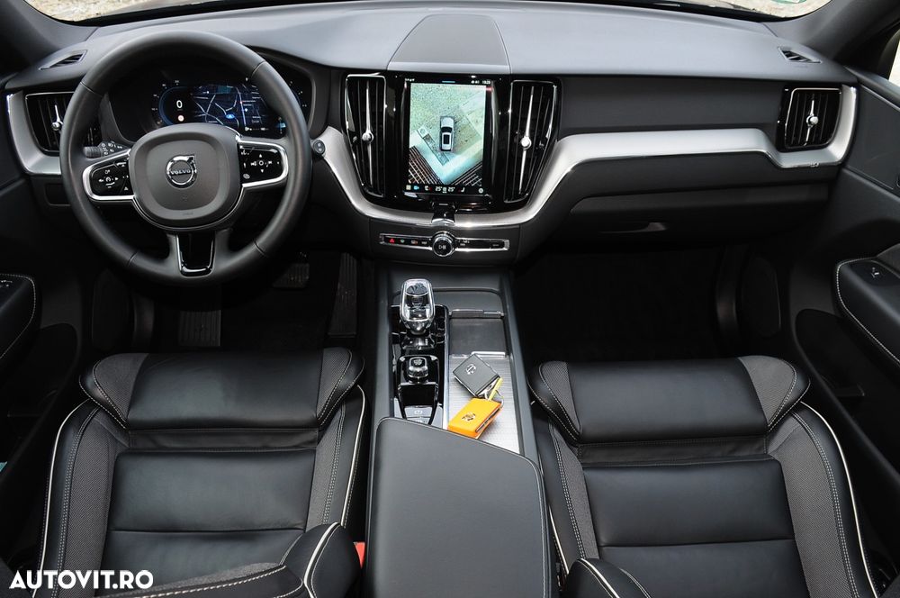 Volvo XC 60 B4 D AWD Plus Dark - 15