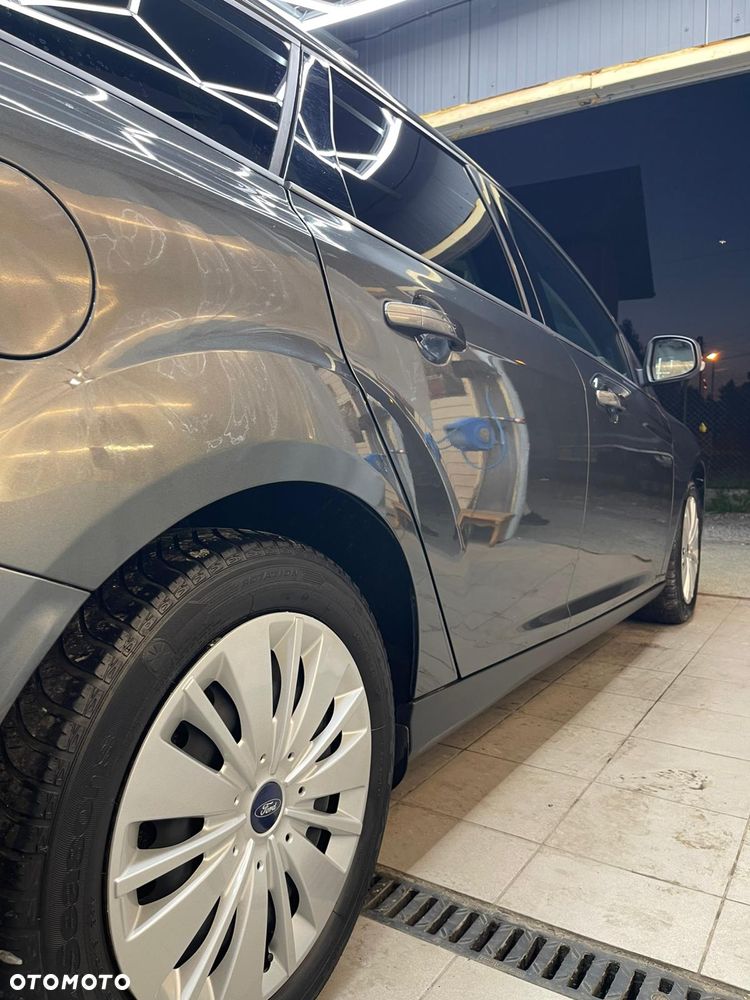 Ford Focus 1.0 EcoBoost Gold X (Trend) - 23