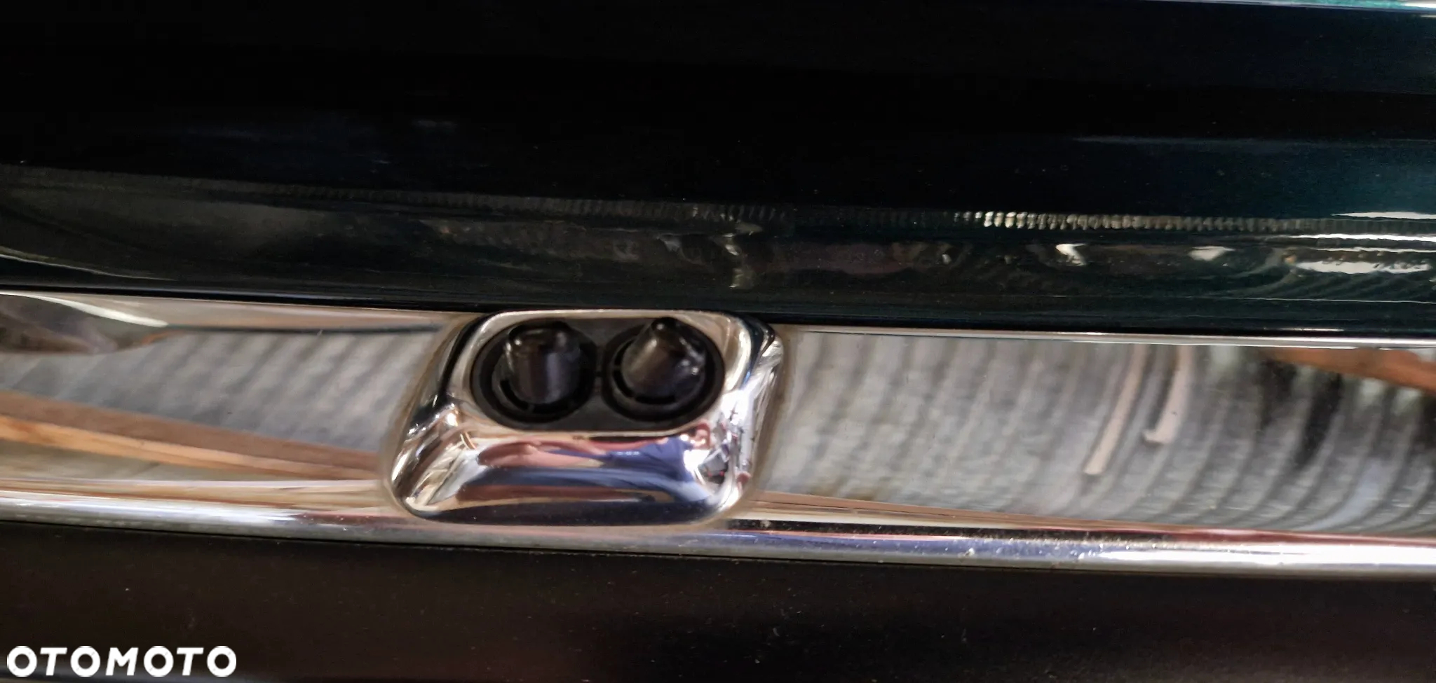 BMW Seria 7 735i - 12