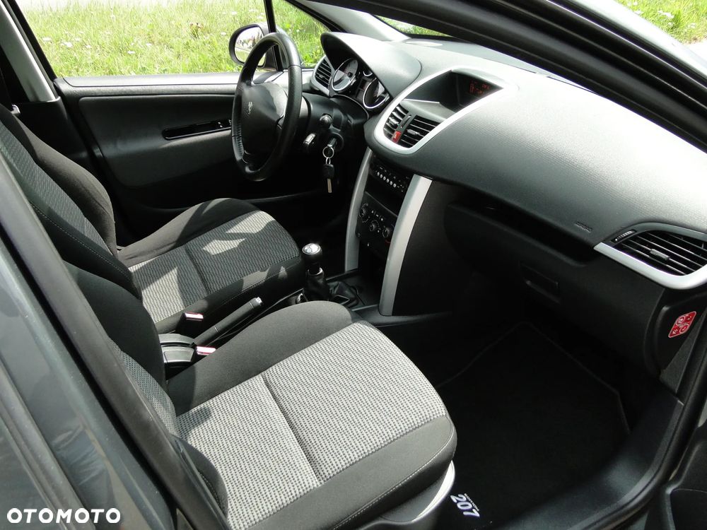 Peugeot 207 120 Premium - 11