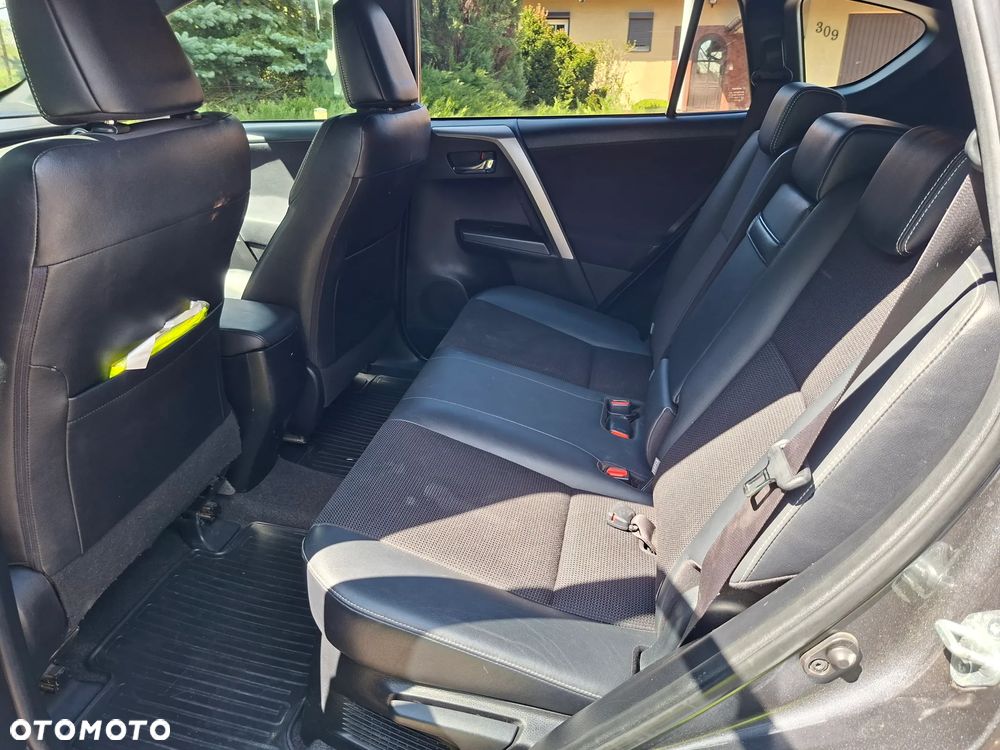 Toyota RAV4 Hybrid Selection 4x4 - 13