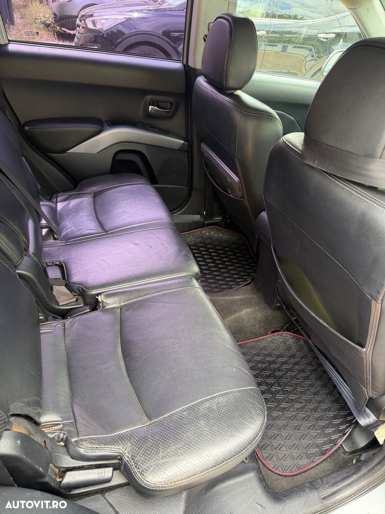 Mitsubishi Outlander 2.0 DI-D Intense - 15