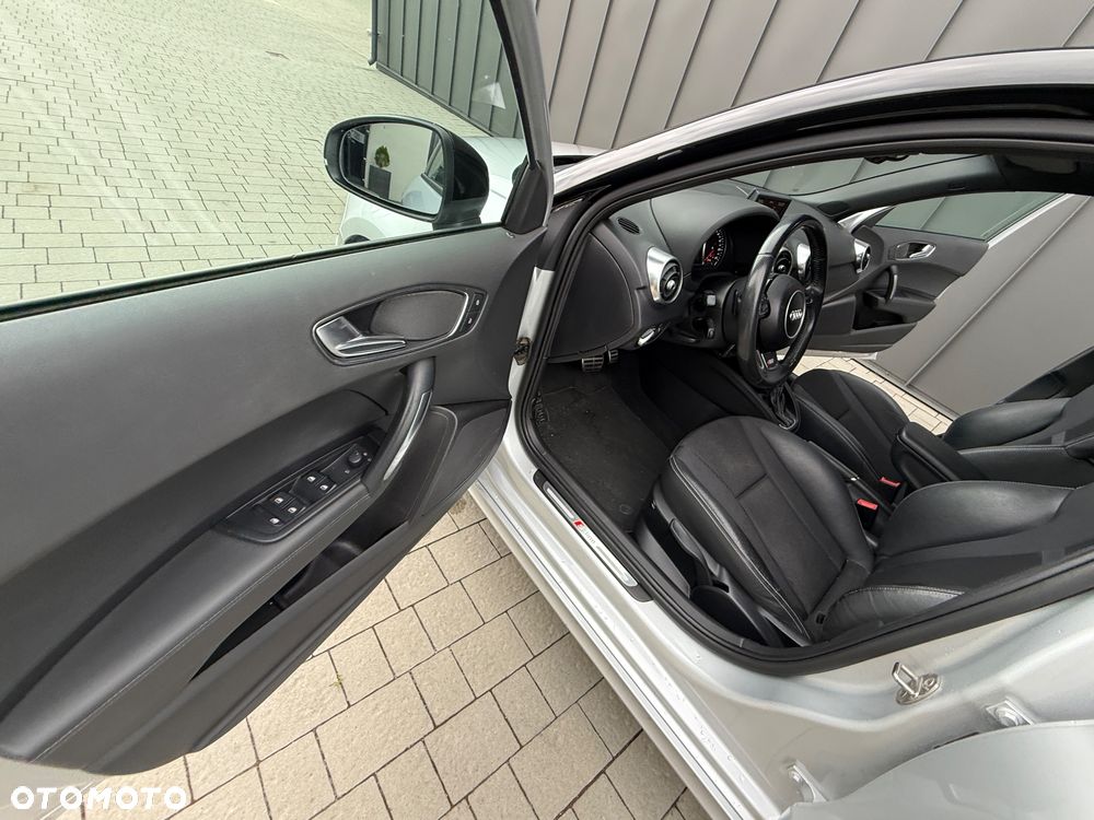Audi A1 Sportback 1.4 TFSI S tronic S line edition m S line Sportpaket - 19