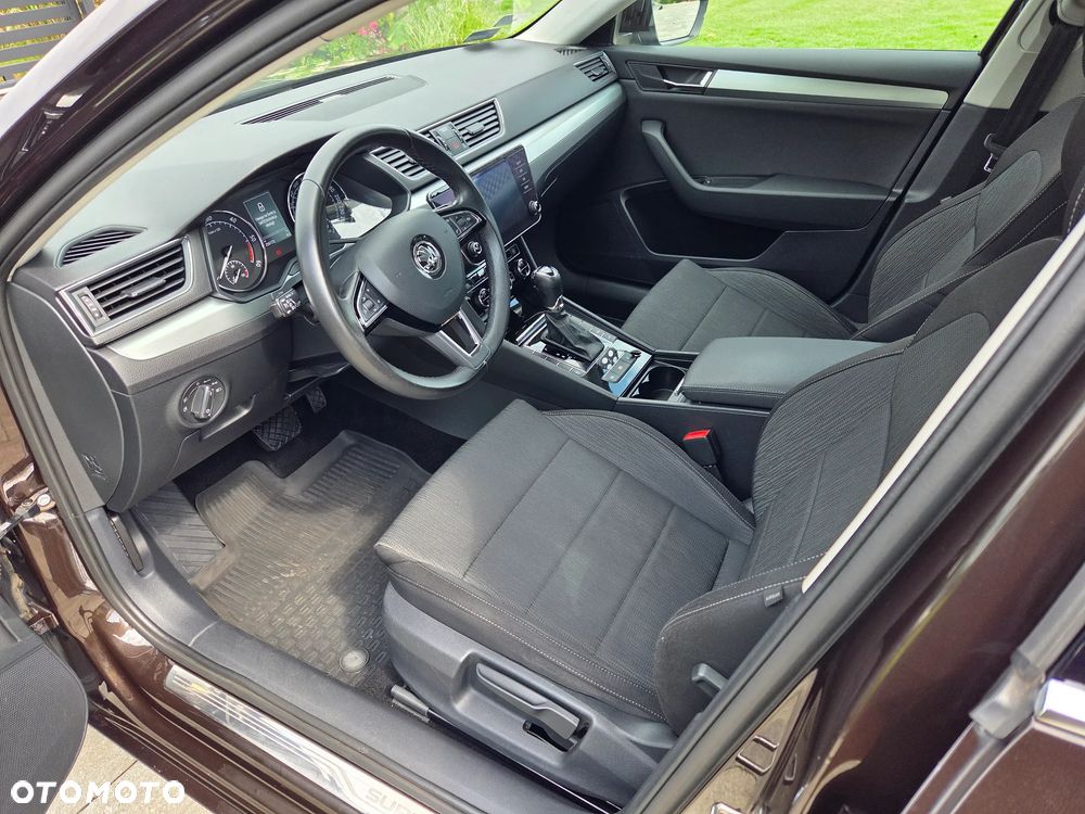 Skoda Superb 2.0 TDI Ambition DSG - 5