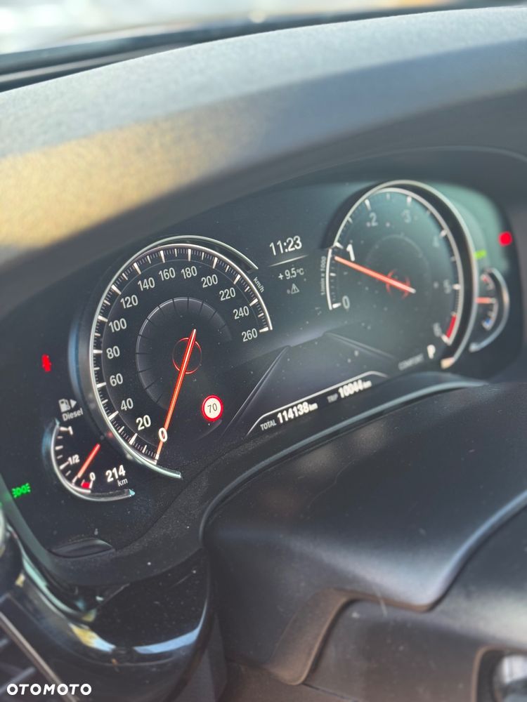 BMW Seria 5 520d xDrive M Sport Edition - 34