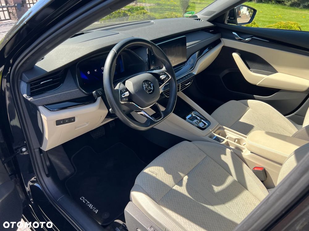 Skoda Octavia 2.0 TDI DSG Style - 9