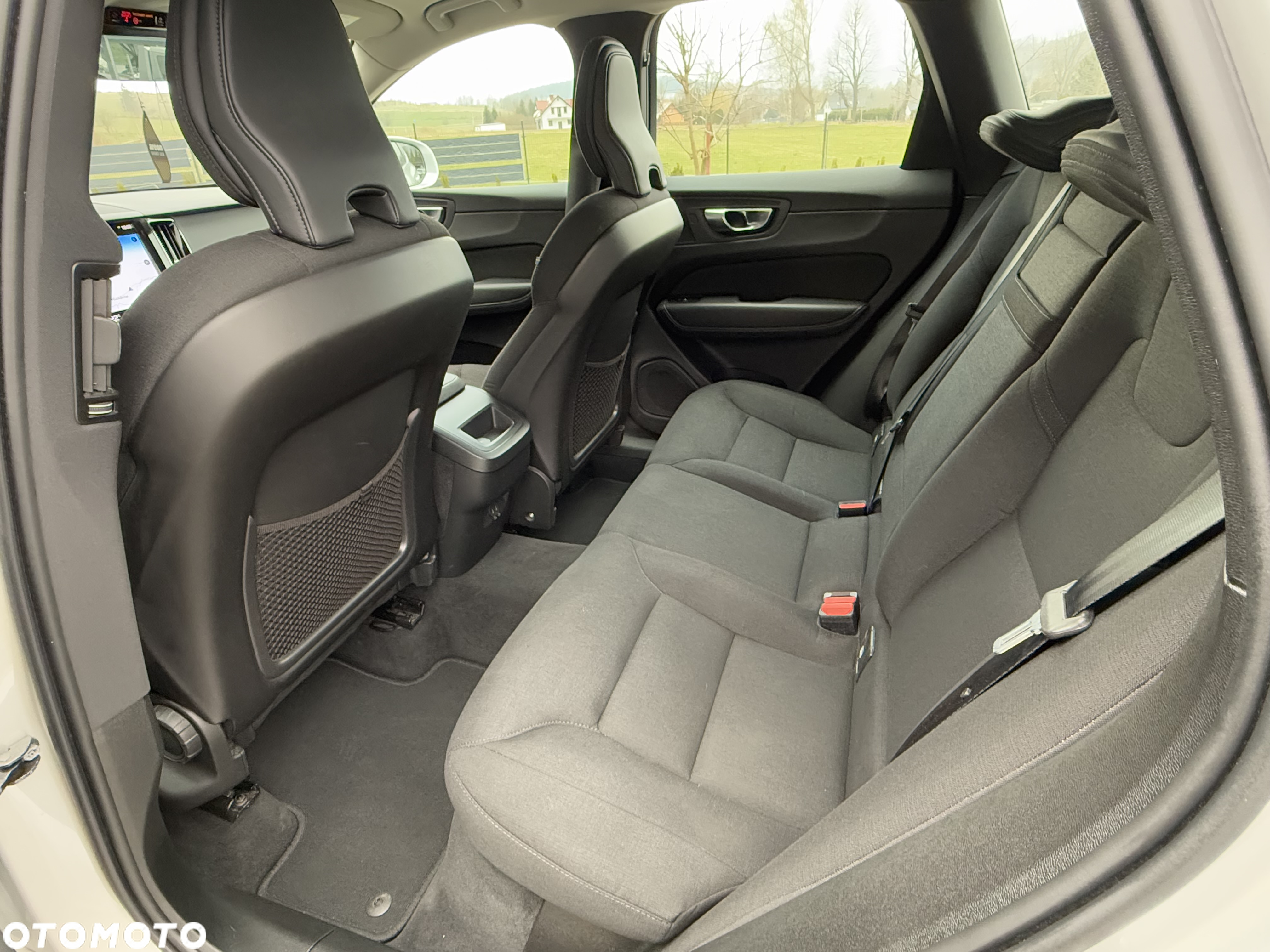 Volvo XC 60 B4 D Geartronic Momentum Pro - 27