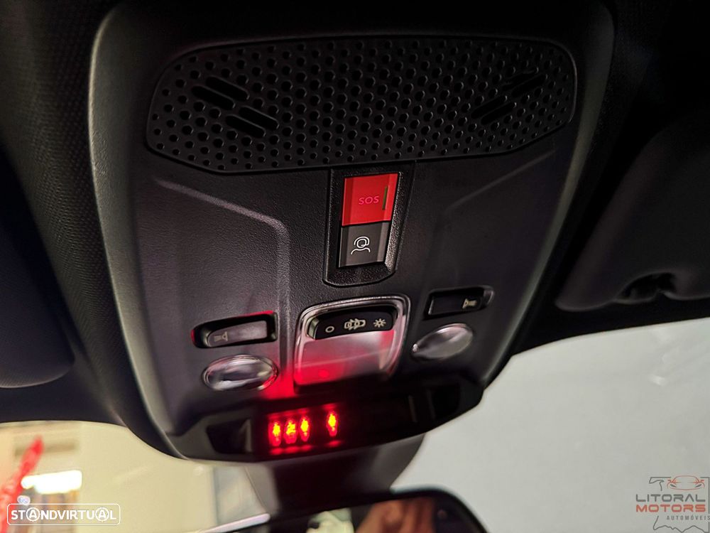 Peugeot 2008 1.2 PureTech Allure - 21