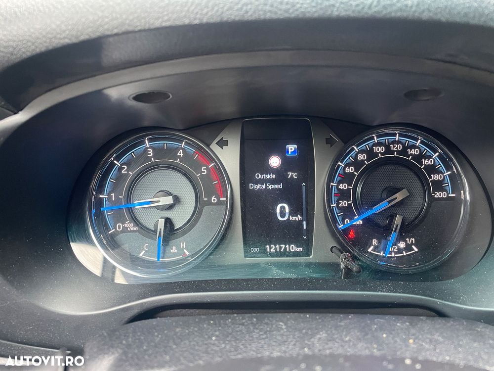 Toyota Hilux 4x4 Double Cab Autm. Invincible - 10