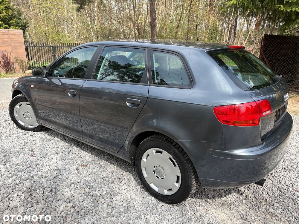 Audi A3 Sportback 1.6 Attraction - 19