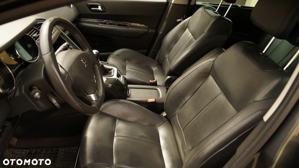 Peugeot 5008 1.6 HDi Premium - 9