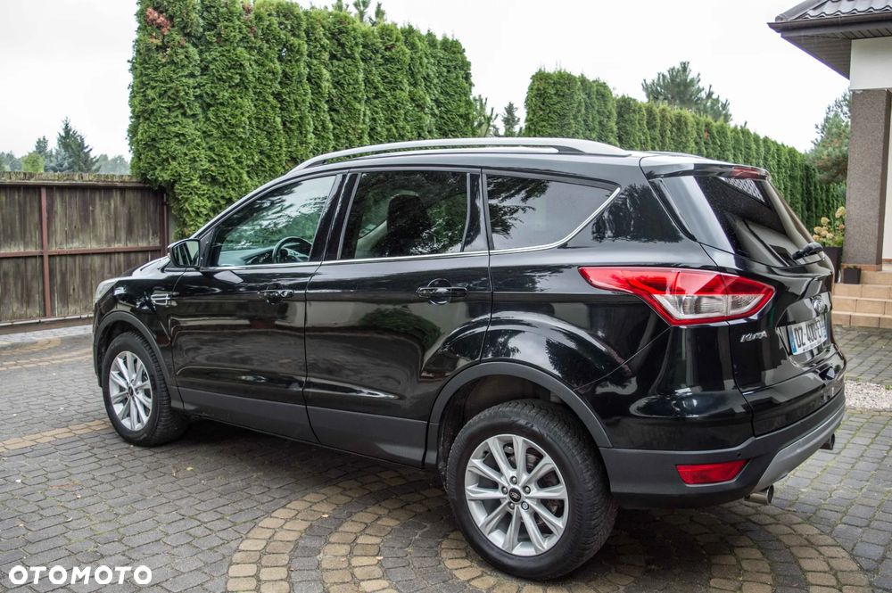 Ford Kuga 2.0 TDCi 2x4 Titanium - 6