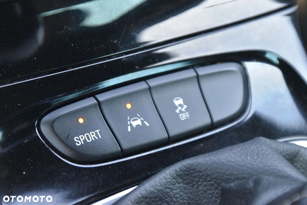 Opel Astra 1.4 Turbo Edition - 34