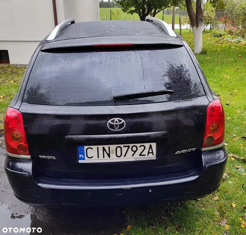 Toyota Avensis - 6