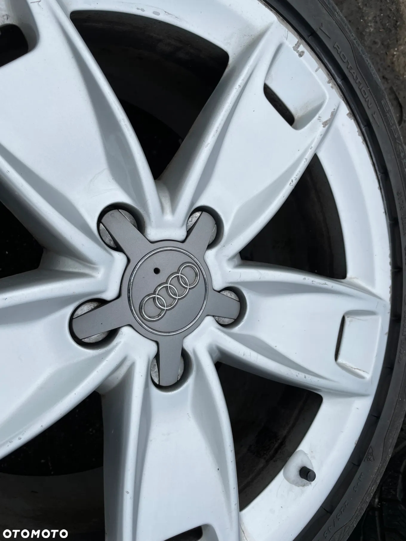 Felgi aluminiowe Audi A3 8P 17' 5X112 ET56 8P0601025BL - 8