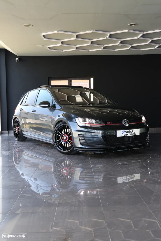 VW Golf 2.0 TSi GTi DSG Performance - 1
