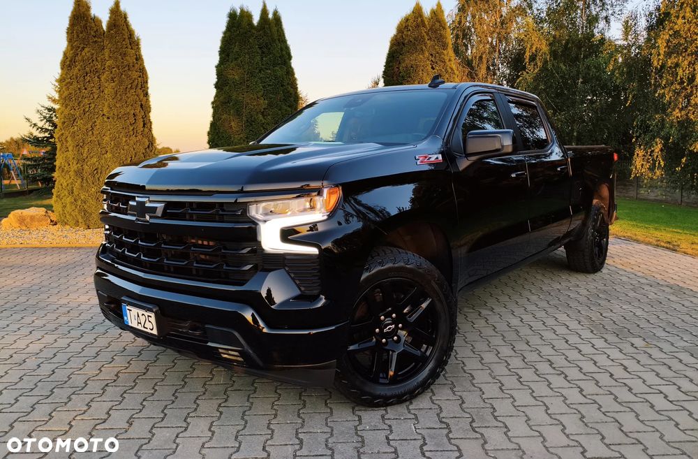 Chevrolet Silverado - 1