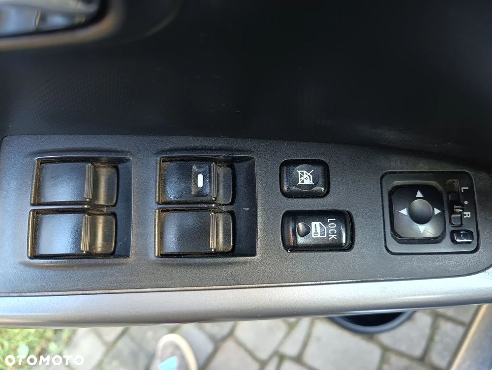 Citroën C-Crosser 2.2 HDi Exclusive - 2