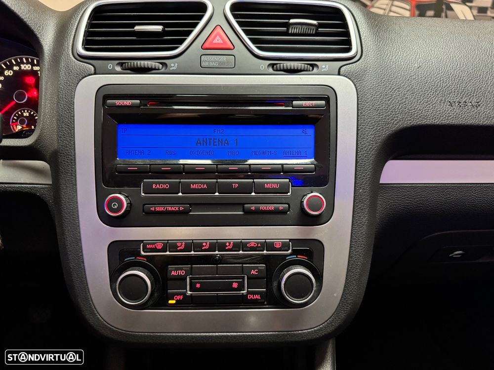 VW EOS 1.4 TSi BlueMotion - 11