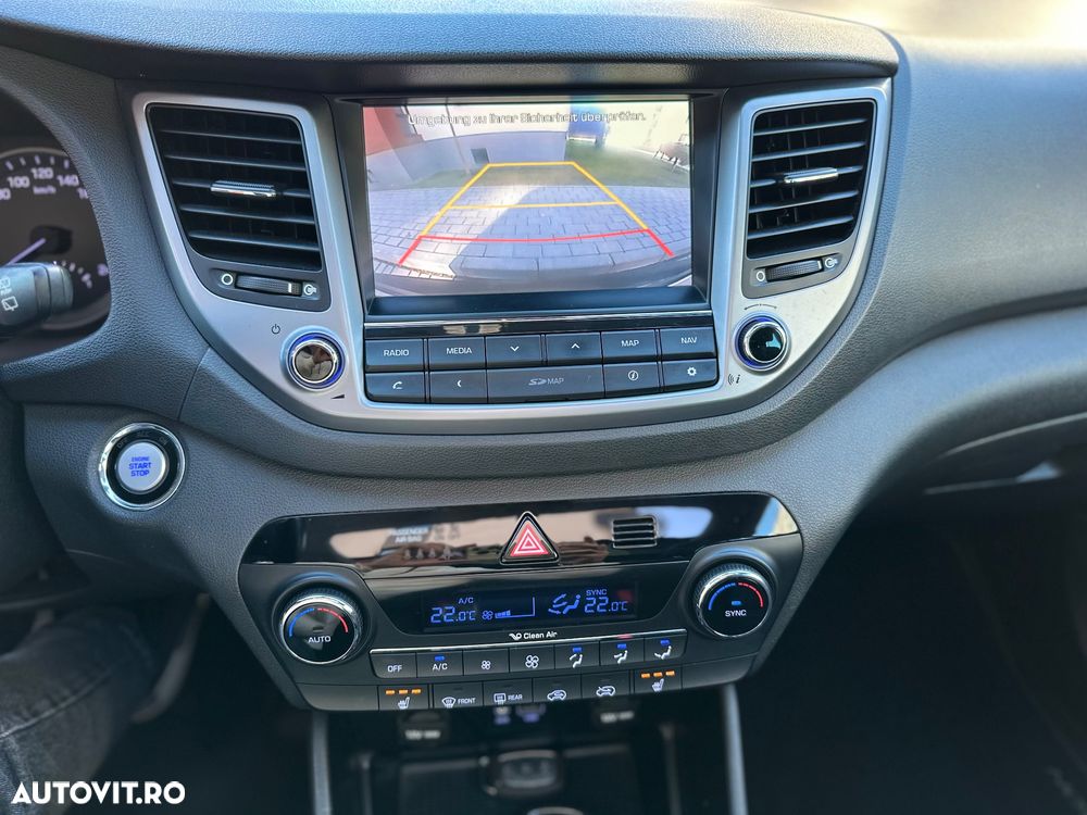 Hyundai Tucson 2.0 CRDI 4WD Automatik Style - 32