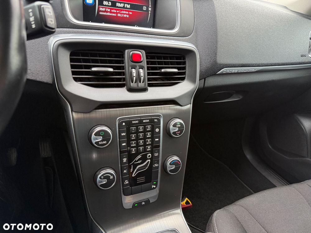 Volvo V40 Cross Country D2 Drive-E Momentum - 11