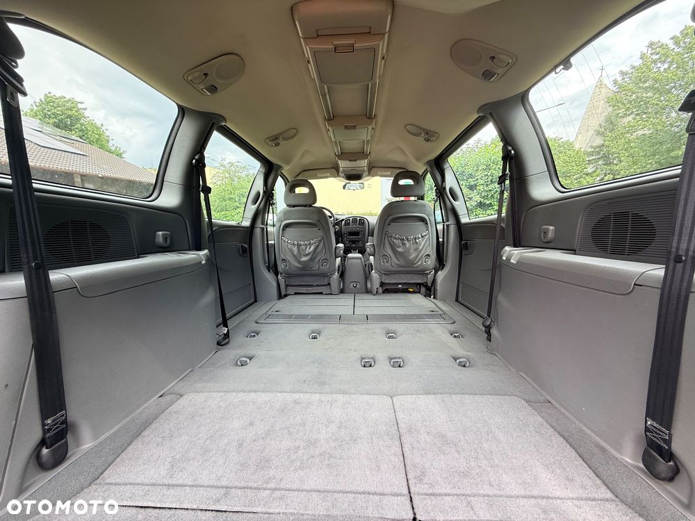 Chrysler Grand Voyager 2.8 CRD SE - 12