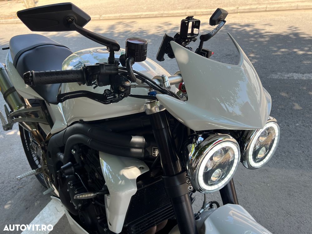 Triumph Speed Triple S - 8