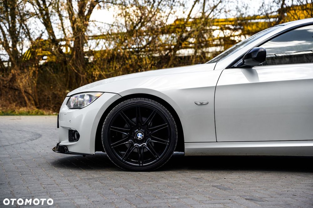 BMW Seria 3 320d DPF M Sport Edition - 19