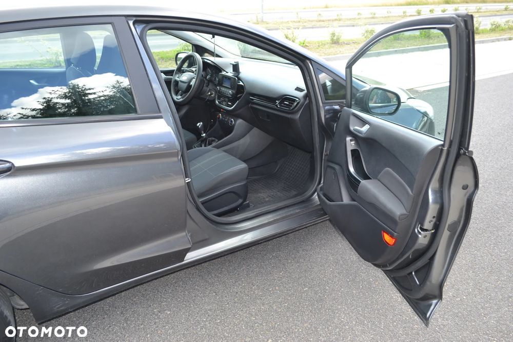 Ford Fiesta 1.5 TDCi ACTIVE - 19