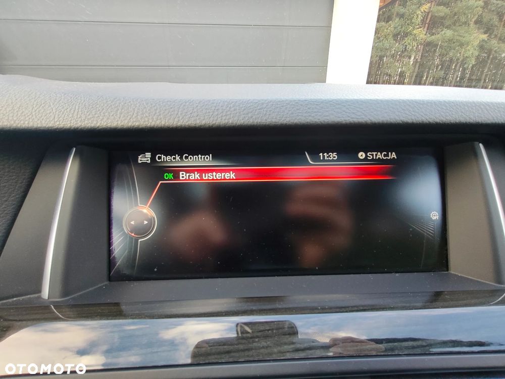 BMW Seria 5 530d xDrive Luxury Line - 38