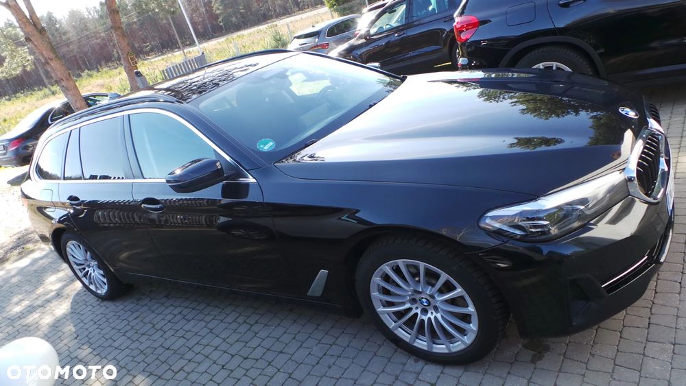 BMW Seria 5 530e Touring - 4