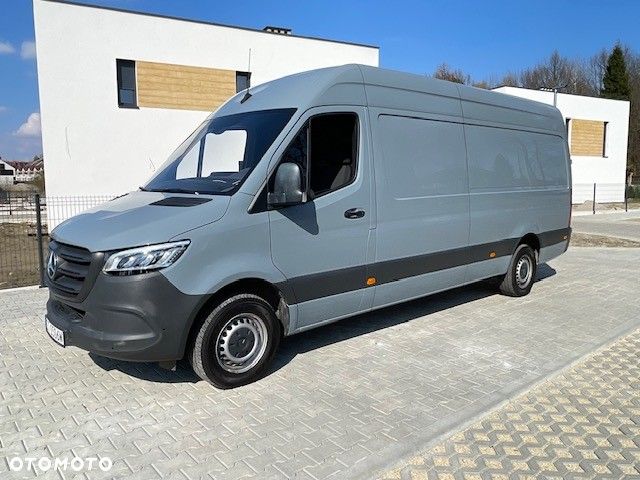 Mercedes-Benz Sprinter - 1