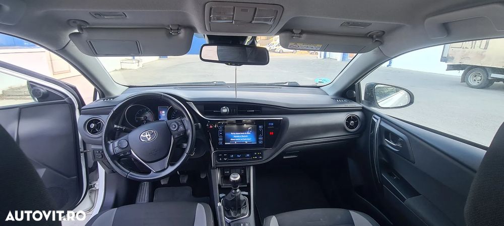 Toyota Auris 1.2 L Turbo Luna - 11