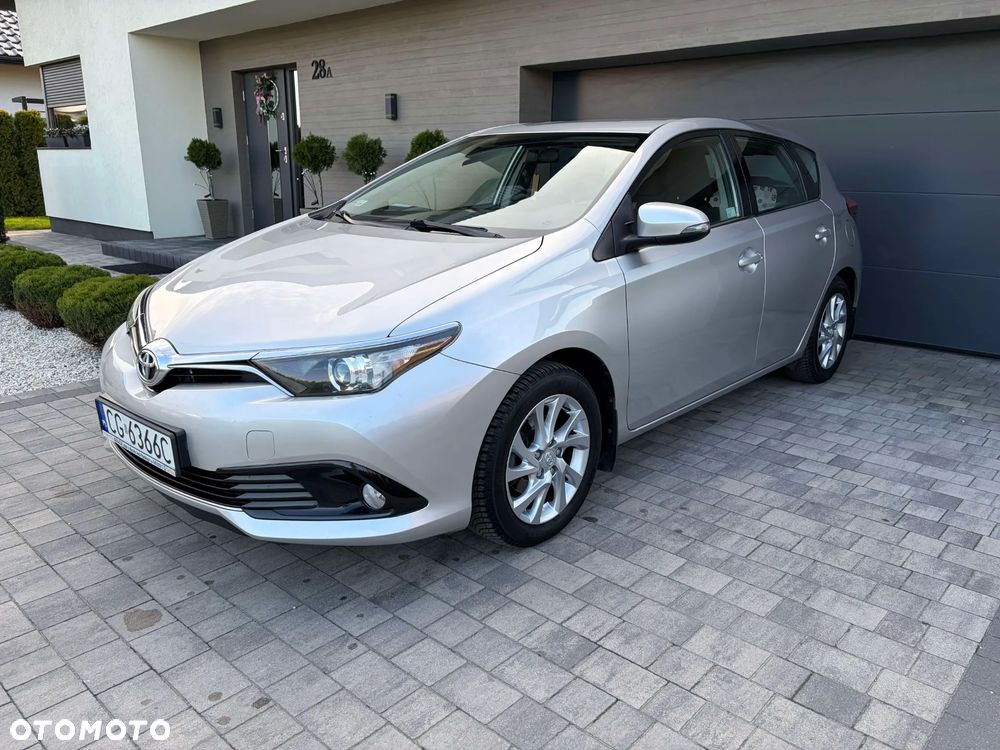 Toyota Auris 1.6 Premium - 14