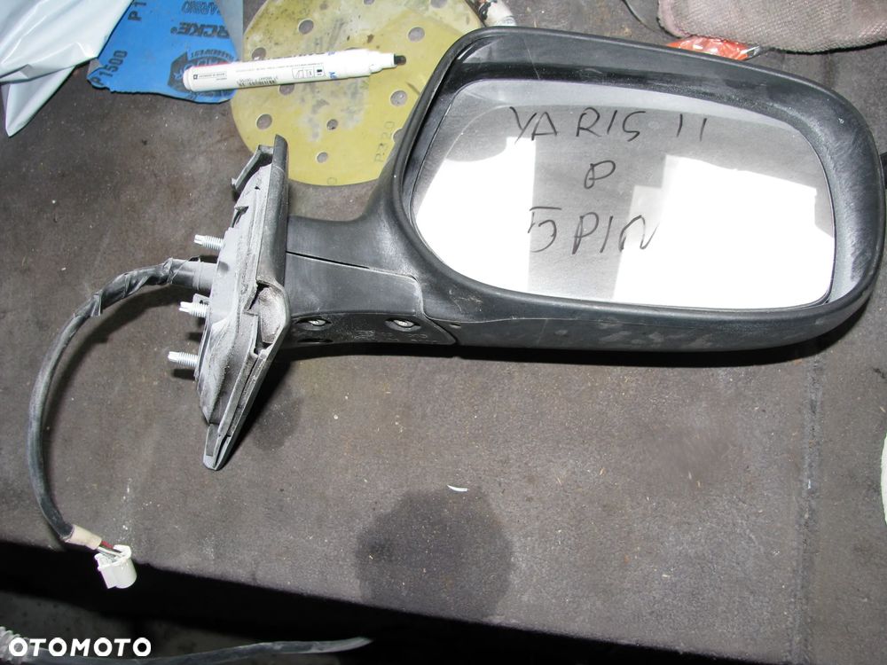 LUSTERKO PRAWE Elektryczne TOYOTA YARIS 2 II 5 PIN 209 - 1