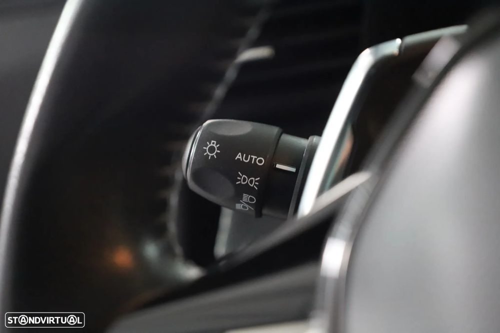 Peugeot 2008 PureTech 130 EAT8 Active Pack - 7