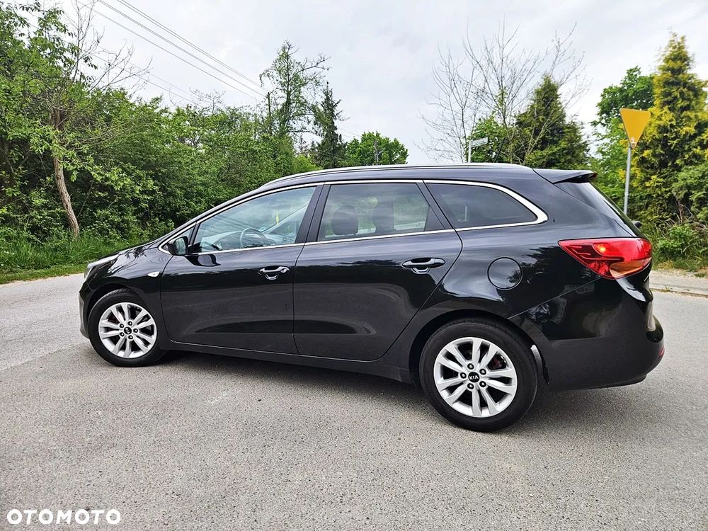 Kia Ceed 1.6 CRDi 136 ISG Spirit - 11