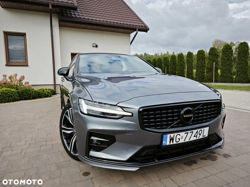 Volvo S60 T4 R-Design - 3