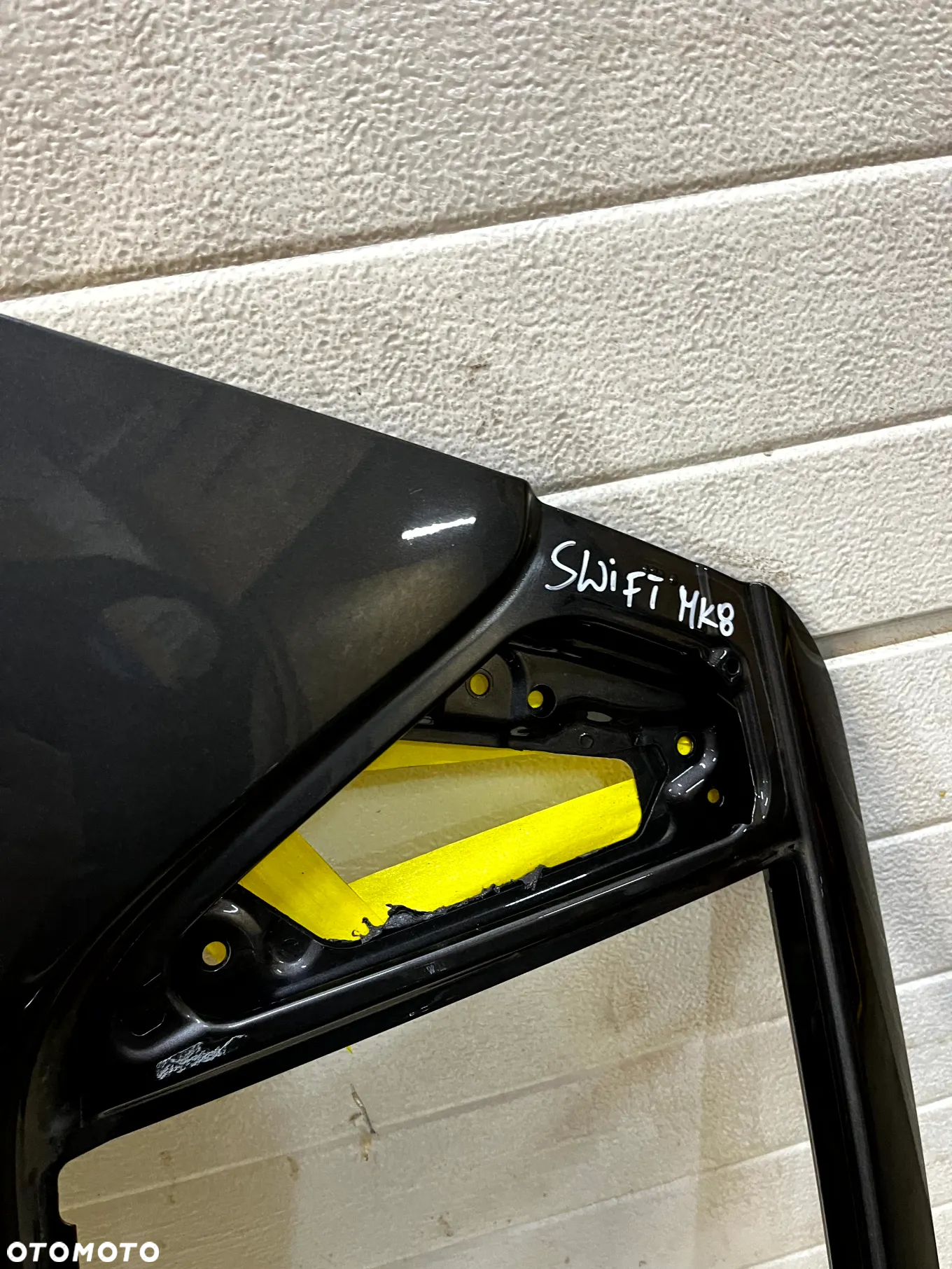 SUZUKI SWIFT MK8 DRZWI PRAWY TYŁ PRAWE TYLNE - USZKODZONE - 17
