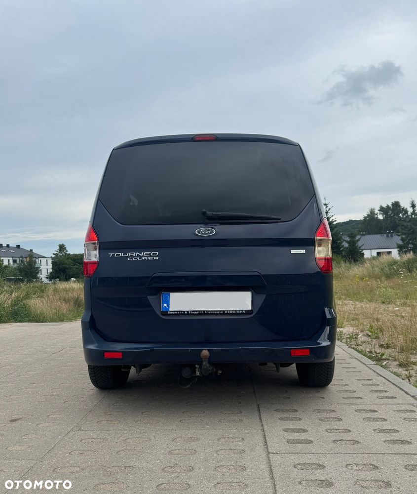 Ford Tourneo Courier - 2