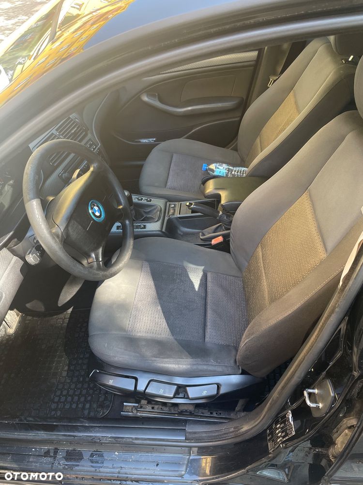 BMW Seria 3 320d - 10