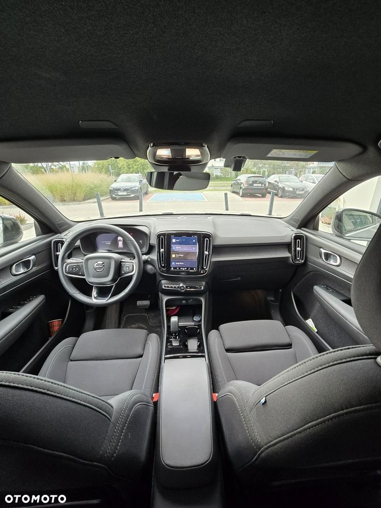 Volvo XC 40 - 25