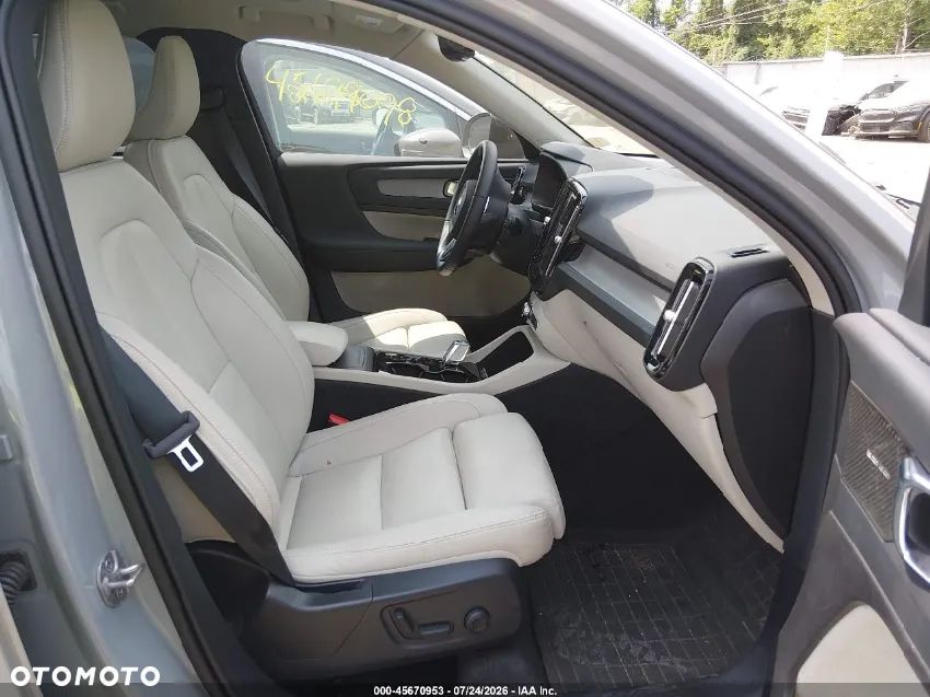Volvo XC 40 B5 B AWD Ultimate Dark - 6