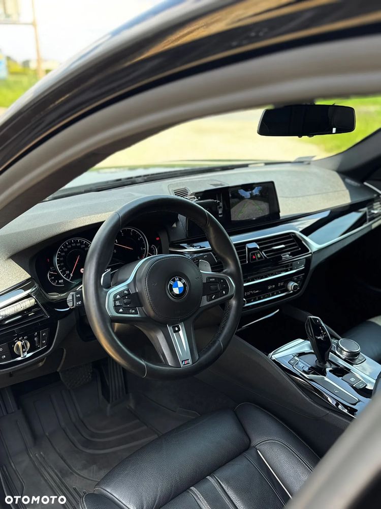 BMW Seria 5 530d xDrive Luxury Line - 11