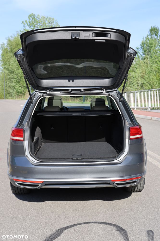Volkswagen Passat Alltrack 2.0 TSI (BMT) 4Motion DSG - 11