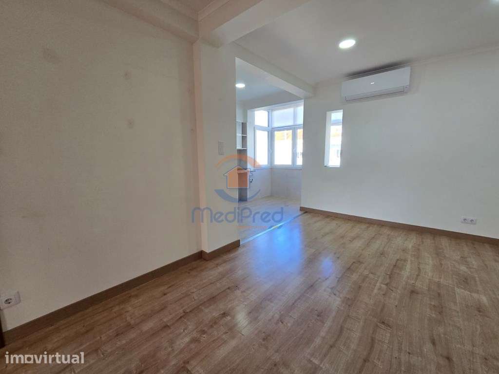 Apartamento T2 com Arrecadação de 12 m2 | Olival Basto, Odivelas - Grande imagem: 2/19