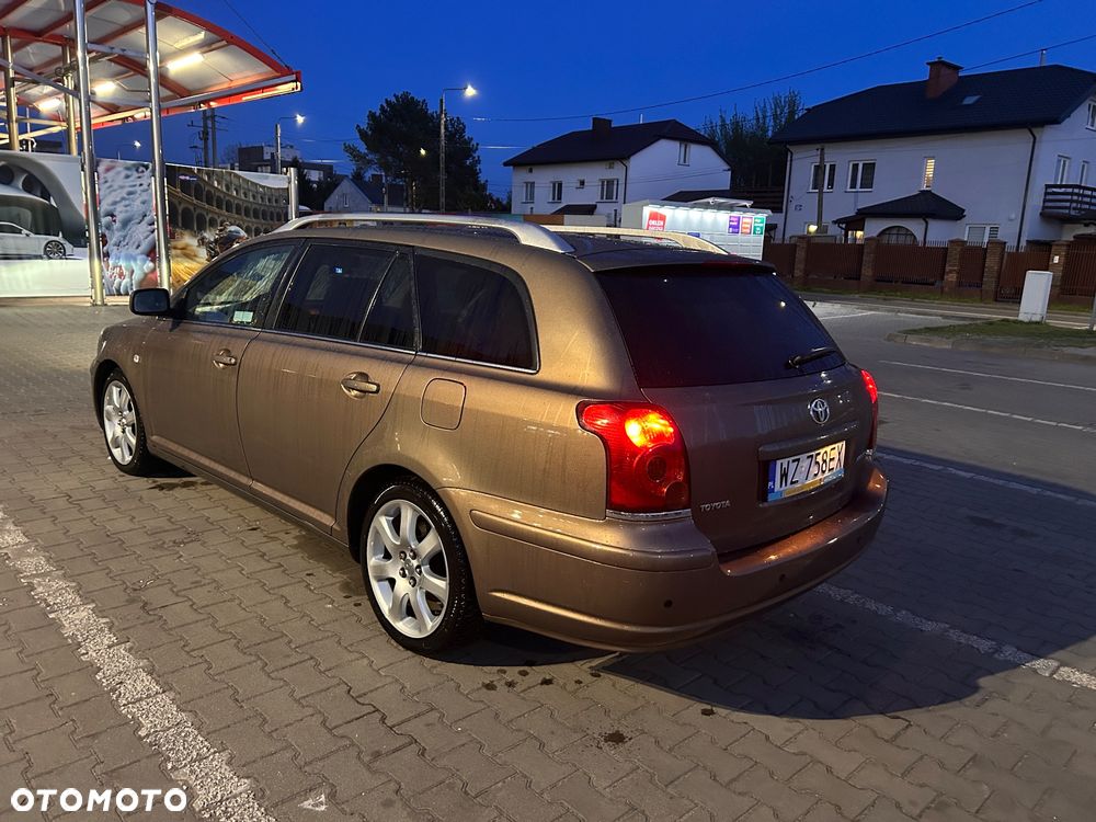Toyota Avensis 2.0 VVT-i Sol - 2