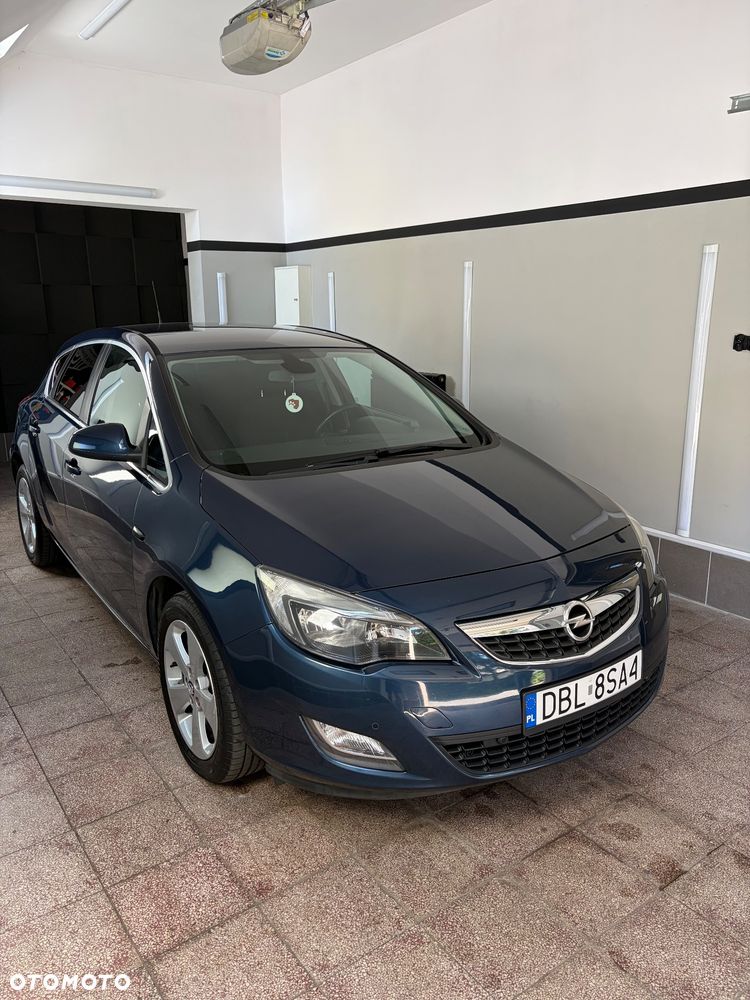 Opel Astra 1.6 Enjoy - 1